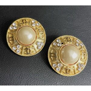Chanel Vintage CC Logo Round Gold Tone Faux Pearl Rhinestone Clip Earrings FLAW